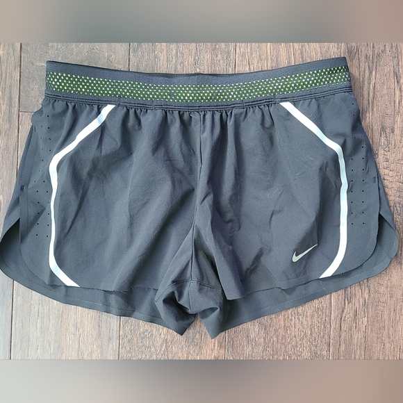 Nike aeroswift shorts size small - Picture 1 of 3